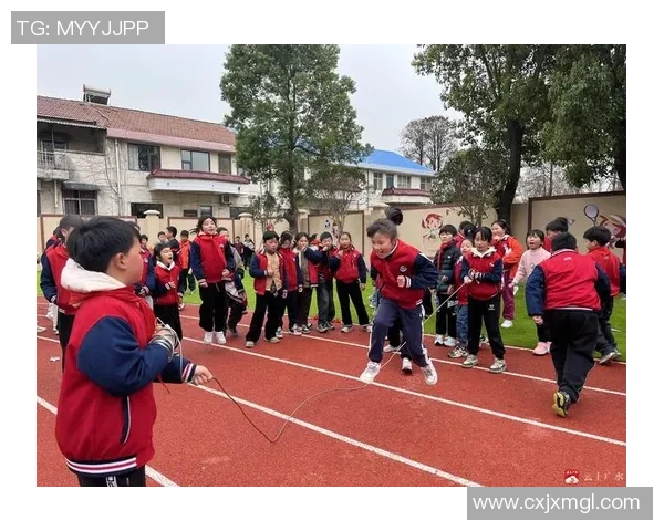 重庆足球队的团队协作之道:凝聚力与战术配合的完美结合